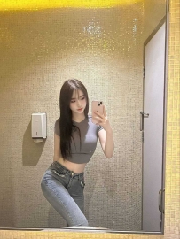 泉州市-丰泽区白皙水嫩的长腿美女